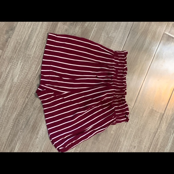 Shorts - Picture 2 of 4